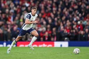 带刀中卫！范德芬本赛季各赛事打进6球，五大联赛中卫球员最多