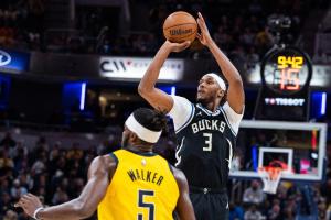 特纳被嘘？字母哥：他可能不会说出来但这太伤人了 我们会挺他的