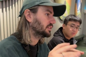 媒体人：法国人日常吹乌兹 Uzi就是这项运动里最顶尖的中国选手