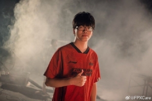 家要散了吗FPX中单care发文感慨：后知后觉又过了一个秋