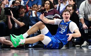 解说：弗拉格还有不少要提升的地方 卡林顿一点不灵只剩卡顿了