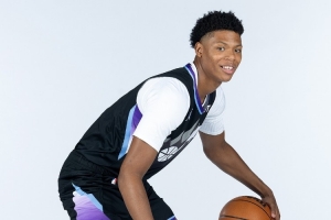 期待一手！爵士5号秀埃斯·贝利生涯首次首发出战