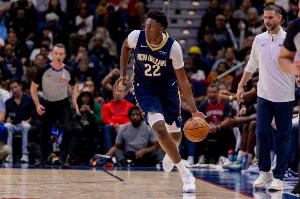 20岁330天！奎因单场至少20分10助攻 NBA历史最年轻中锋