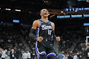 很关键！威少完成抢断 助攻基根·穆雷空位三分命中