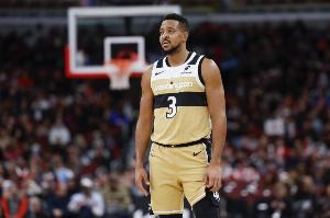 麦科勒姆成NBA第六位多次得分上45&投进10记三分的球员