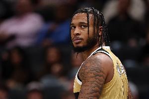 存在感不强！奇才19分大胜 但惠特摩尔出战9分钟一分未得