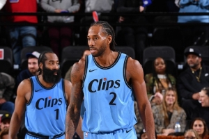 阿里纳斯：哈登赢球都是带没天赋的功能球员 和小卡的单打不适配