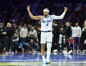 赶快调整！萨格斯首节7分钟5投全丢&无助攻 拿2分2断&也有2失误