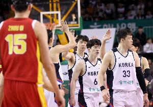 韩国队6人打过东超！媒体人：现在看真没有底气瞧不上亚洲的比赛