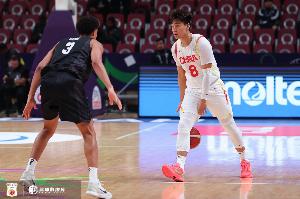 赵睿的伤情并不是特别严重 但中国男篮避免伤病加剧采取保护措施