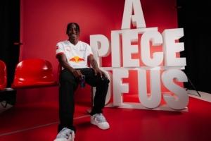 瑞天空：热刺、利物浦深入谈判莱比锡边锋迪奥曼德，巴萨也在关注