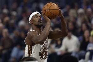 今日主场对阵联盟第一雷霆！勇士官方：巴特勒可以出战