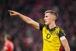 施洛特贝克：上半场本应扳平比分，失利很痛苦，我们需要休息几天