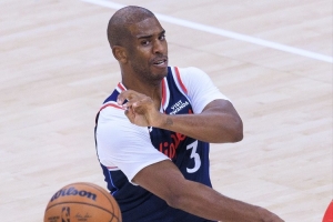 解说：快船对保罗这事干得有点没品 唯一的解释是想要化整为零