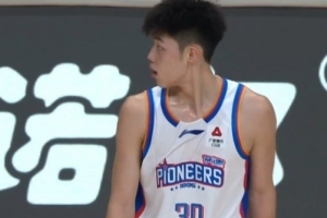 活力十足！蒋祺禹11中6砍全队最高19分外加5助 三分8中4