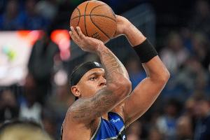 腹股沟拉伤！莫斯利：班凯罗仍未进行对抗性训练 主要是跑步跳跃