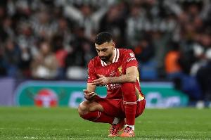 萨拉赫连场替补！斯洛特：我们不止需要首发11人，他有机会登场