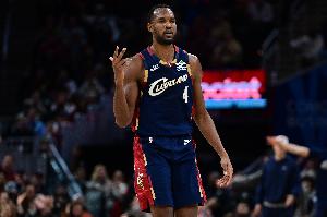 还有得打！莫布里命中续命三分球