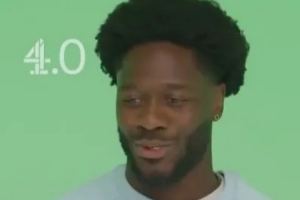 牛头人❌森林后卫称自己在和另一个球星的女友聊天，遭阿姨训斥