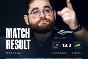 险被剃光头！NAVI半场0分 molodoy大狙狂轰 黑豹暴打赢NAVI