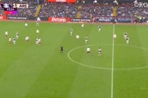 腿软了啊！因卡皮耶致命带球失误送界外球，维拉借此完成读秒绝杀