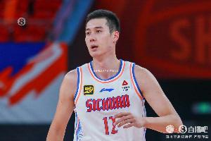 四川队最稳！李金效10中5&三分5中2拿到17分3板