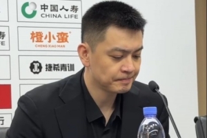 杨鸣：全队处于大变化后的阵痛期 最后时刻没有一个人能组织处理