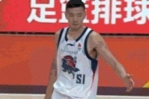 无力回天！陈林坚7中6拿到15分 三分3中3