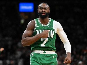 投得多还准！凯尔特人全场三分球45中24 命中率超五成