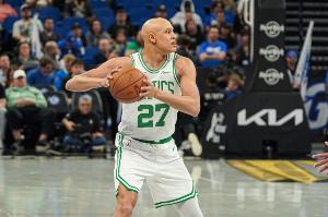 杰伦·布朗：我不想让沃尔什太得意忘形 他需要保持谦逊