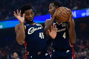 时代变了！骑士篮板61-46领先15个&出手数107-86领先21次仍输球