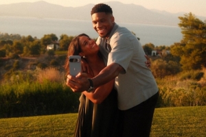 字母哥迎来31岁生日！妻子晒照：生日快乐 我的爱人