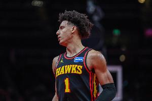 组织前锋！杰伦·约翰逊长传输送炮弹 奥孔武接球打成2+1