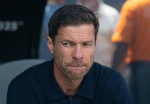 西媒：皇马高层紧急开会至凌晨1点！踢曼城是阿隆索最后机会