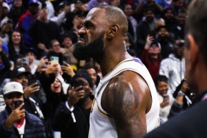 赢家归来！詹姆斯本赛季出战7场 湖人取得6胜1负