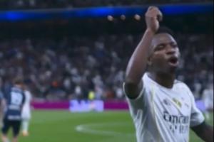 毁灭吧主裁补时狂出2红3黄，维尼修斯讽刺道：再多掏几张红牌