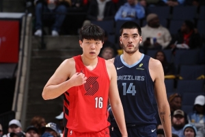 杨瀚森抹过伊迪暴扣！媒体人：连日奔波确实很疲惫 苦真没白吃