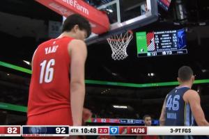 越挫越勇！杨瀚森回头再送一记血帽 数据被剥夺了？