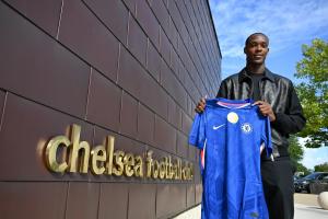 德拉普受伤！邮报：切尔西不打算在冬窗提前召回荷兰前锋埃梅加