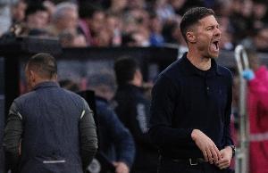 记者：阿隆索仍未意识到全队统一思想难度，未来几天被解雇不奇怪