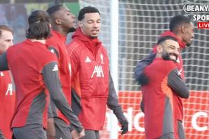 不受影响！利物浦开始欧冠备战训练，萨拉赫和队友有说有笑