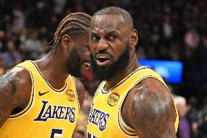 媒体人：詹姆斯反弹速度超过所有人想象 不过换了种方式延续伟大