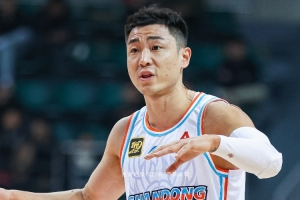 邱彪：打篮球要有信心 高诗岩从国家队到山东都是以身作则