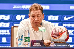 斯卢茨基：对广岛的比赛很重要，会尽力打好每一场来提升亚冠排名