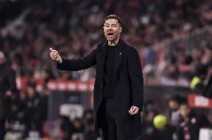 西媒：皇马上轮提前一天飞往毕巴引球员不满 阿隆索帅位岌岌可危