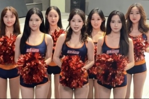 “炫舞小狮妹”新赛季强势回归来看小狮妹炸场 为龙狮呐喊