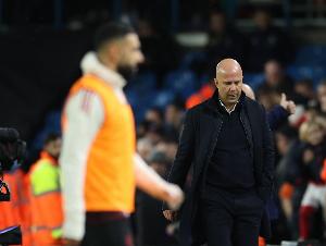 埃及媒体：有人建议用伤病原因通报萨拉赫缺席，被斯洛特拒绝