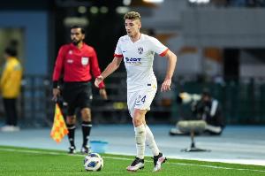 乌龙？亚足联官网显示柔佛一首发球员已3黄应停赛，德转数据为2黄