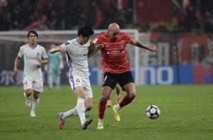 记者：不管客战神户赛果如何，必须承认蓉城是中超外战绝对的标兵