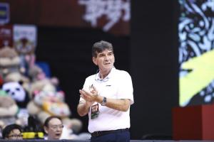 直播吧：贝帅曾向管理层表示对球队失控 但没拿出有效的解决方法